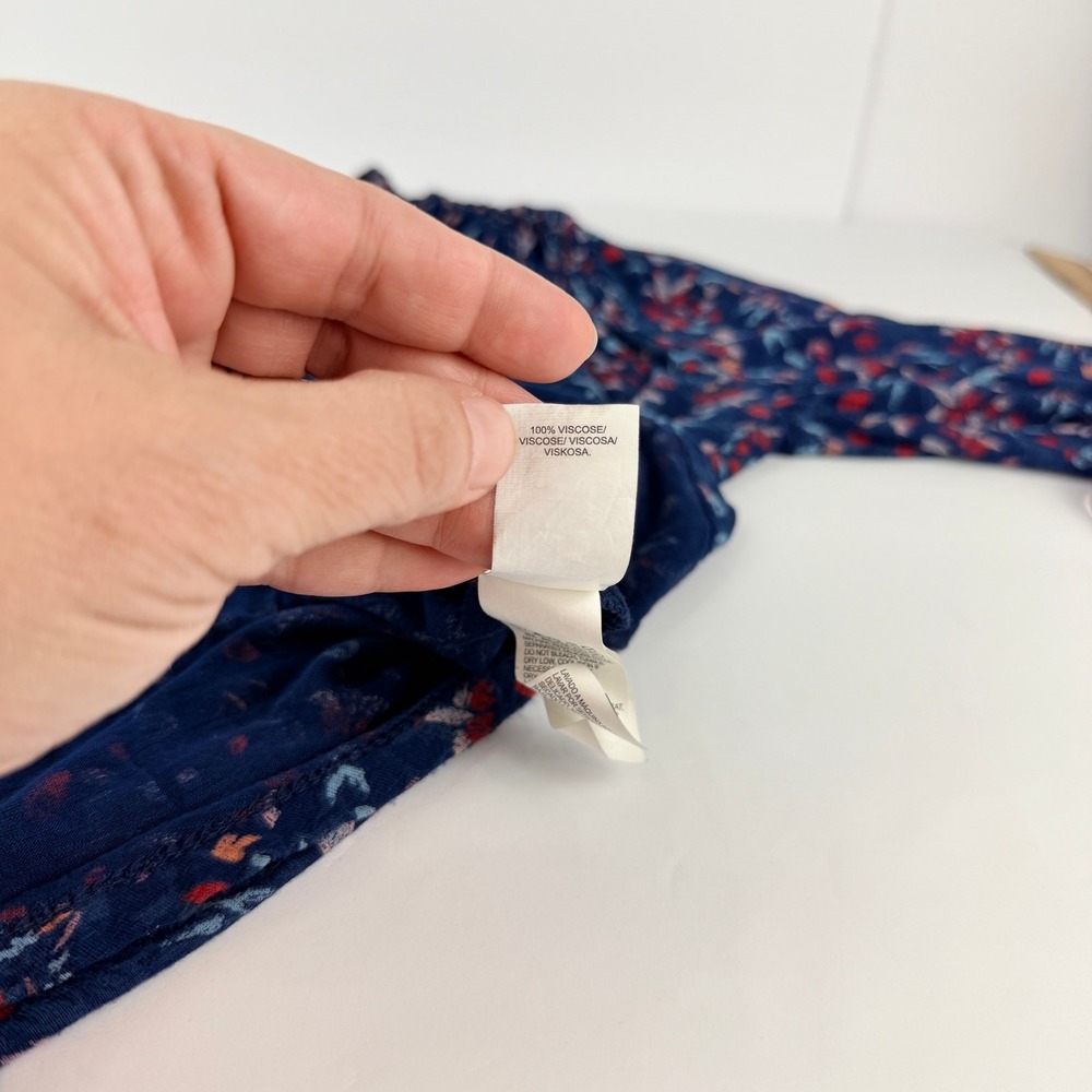 Lucky Brand V-neck Blue Floral Long sleeve Viscose Boho Country Western Top M - Picture 11 of 13